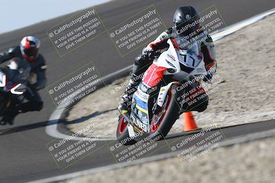 media/Nov-01-2025-TrackDaz (Sat) [[2b4d5192bc]]/B Group/1220pm (Turn 2 Outside)/